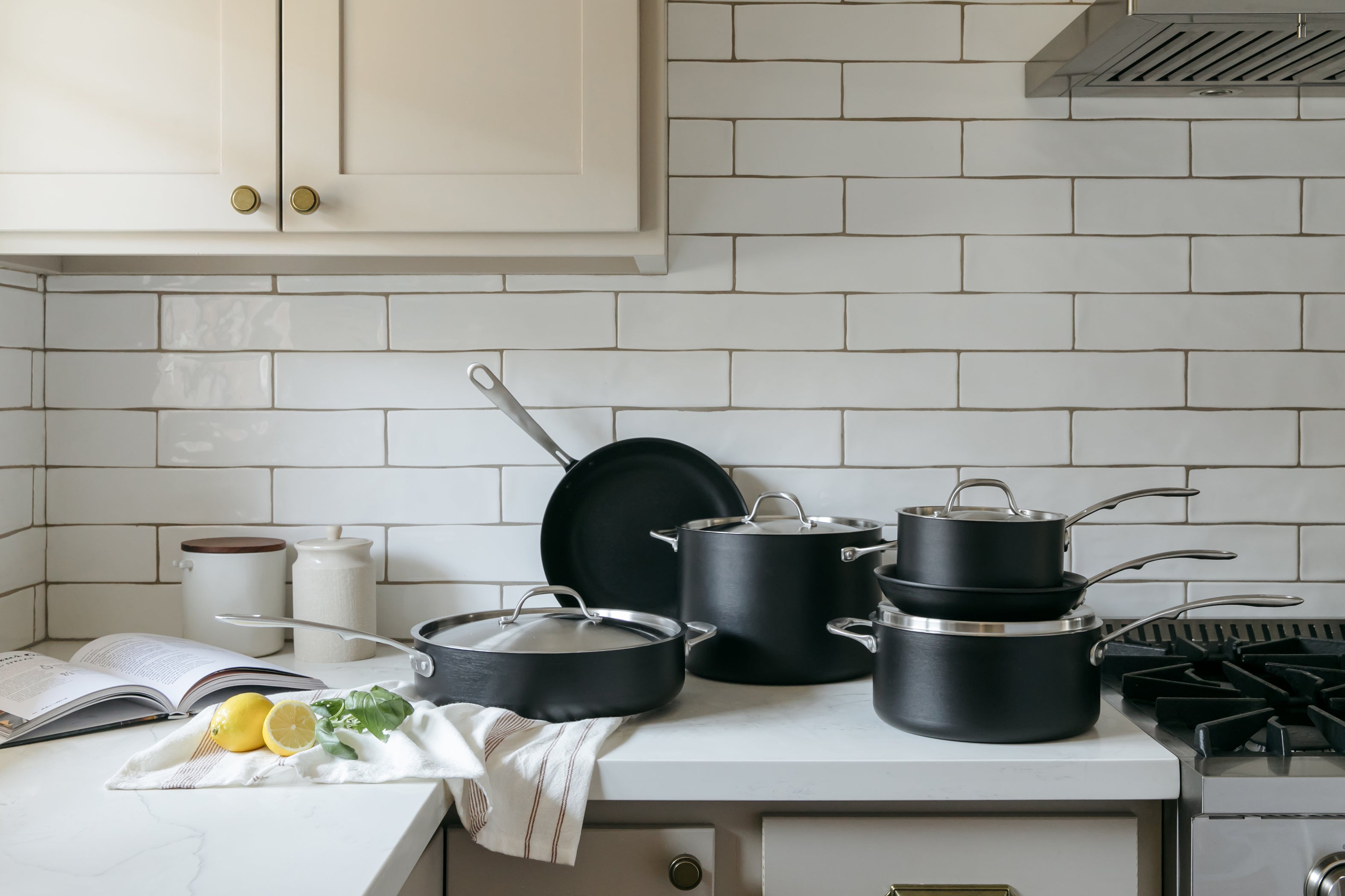 What Size Saucepan Should You Buy? (Quick Guide) - Prudent Reviews